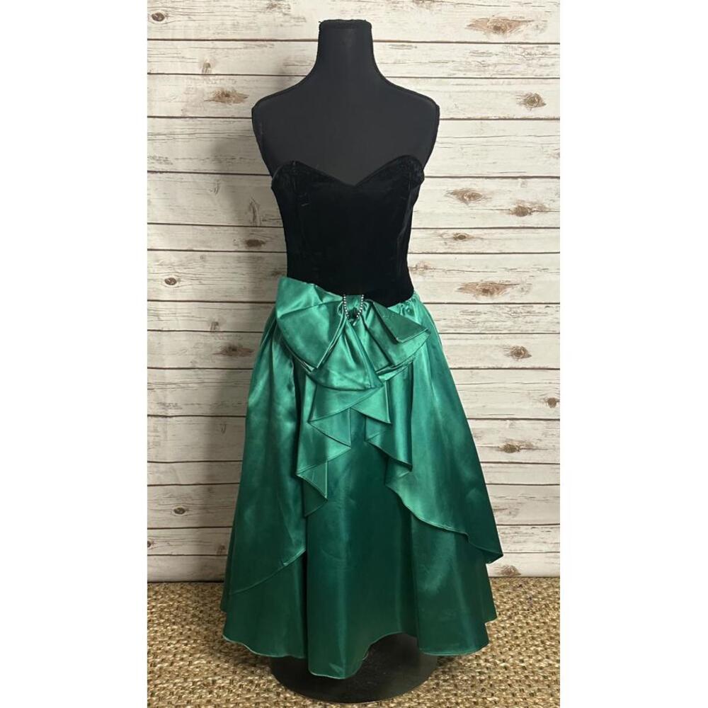 Vintage Gunne Sax black/green velvet and satin midi party dress Size 9